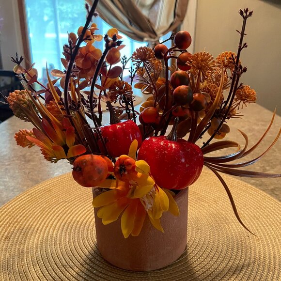 Faux Floral and Ceramic Table Decor NWOT - Picture 1 of 6